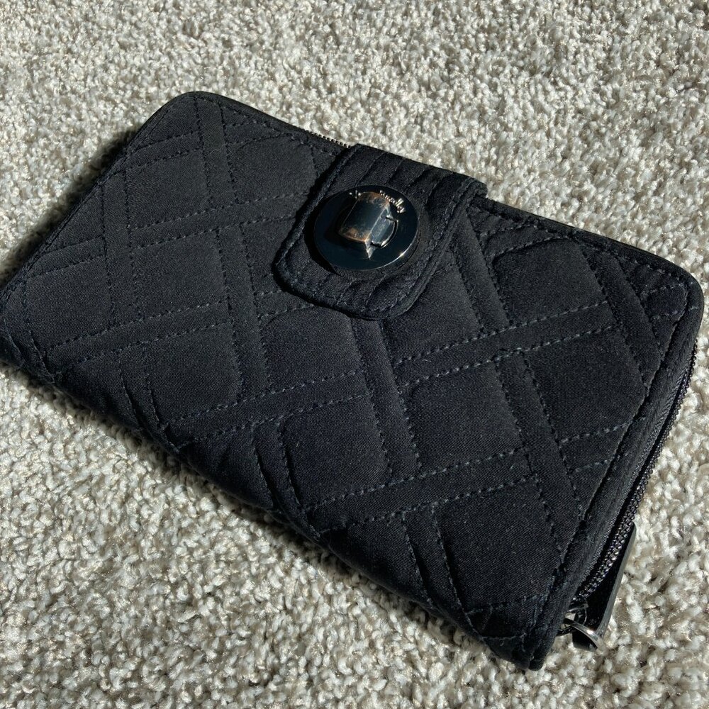 VERA BRADLEY QUILTED TURNLOCK CLASP WALLET IN BLACK